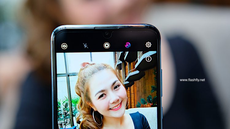 รีวิว Honor 10 Lite ดีไซน์ไล่เฉดสีสุดงาม เซลฟี่สวย สไตล์คุณ กล้อง AI ความละเอียด 24 ล้านพิกเซล สเปกแรงระดับเรือธง ราคาสุดคุ้ม