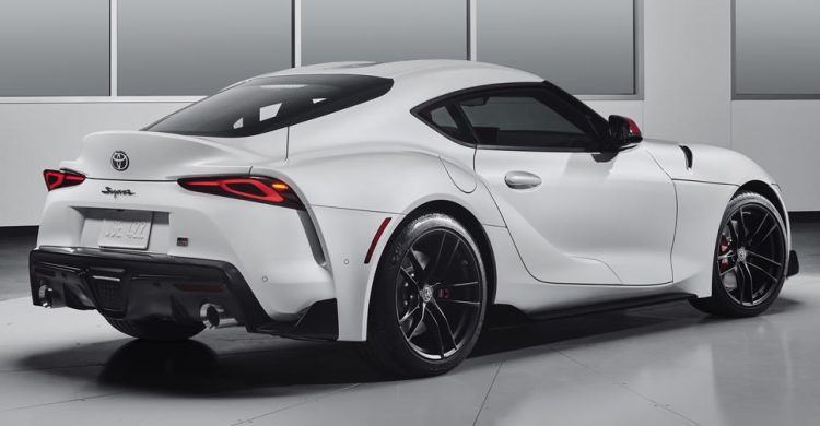 Toyota Supra 2020 รองรับ CarPlay แบบไร้สาย และอุปกรณ์ชาร์จแบตเตอรี่สมาร์ทโฟนแบบไร้สาย