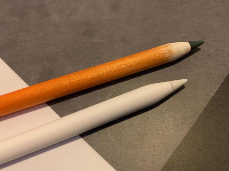แท่งเดียวในโลก!! Apple Pencil รุ่นใหม่ล่าสุด ที่ดูเหมือนดินสอไม้ของจริง