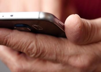 ผลวิจัยชี้ ผู้ที่มีอายุ 65 ปีขึ้นไป มีแนวโน้มแชร์ข่าวปลอมใน Facebook มากที่สุด