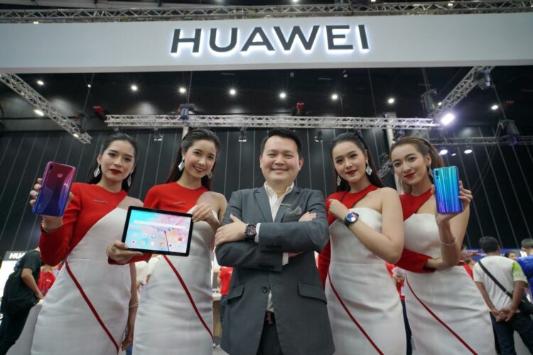 Huawei เปิดเกมรุกต้นปีครองพื้นที่บูธใน Thailand Mobile Expo ใหญ่ที่สุดในประวัติศาสตร์  พร้อมโหมเปิดตัวสินค้าใหม่ครบทุกไลน์ครั้งแรกในงาน