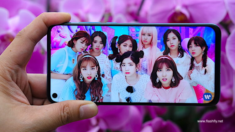 มารู้จักกับสุดยอดเทคโนโลยีหน้าจอ Punch Display ที่มาพร้อมกับ HUAWEI nova 4 เจาะรูกล้องบนหน้าจอ ดีไซน์ไร้รอยบากจอกว้างสุดขอบไม่มีติ่งกวนใจ