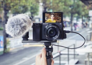 Sony เปิดตัวตัวกล้องอัลฟ่ามิเรอร์เลส α6400 เอาใจบล็อกเกอร์ และยูทูปเบอร์ มีระบบ 4D Focus จับภาพเร็วที่สุดในโลกและ Real-Time Track ระบบ AI ราคาเริ่มต้น 32,990 บาท