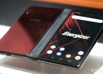 Energizer เปิดตัวสมาร์ทโฟนพับได้ Power Max P8100S รองรับ 5G สเปกเรือธง ราคาราว 30,545 บาท