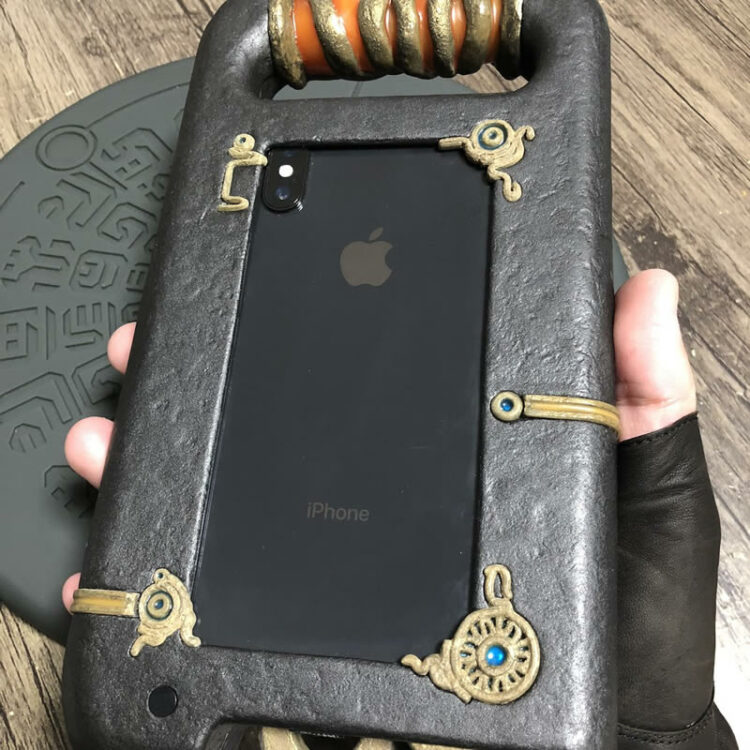แฟนเกมชาวญี่ปุ่น สร้างเคส iPhone เหมือนกับ Sheikah Slate จากเกม The Legend of Zelda: Breath of the Wild