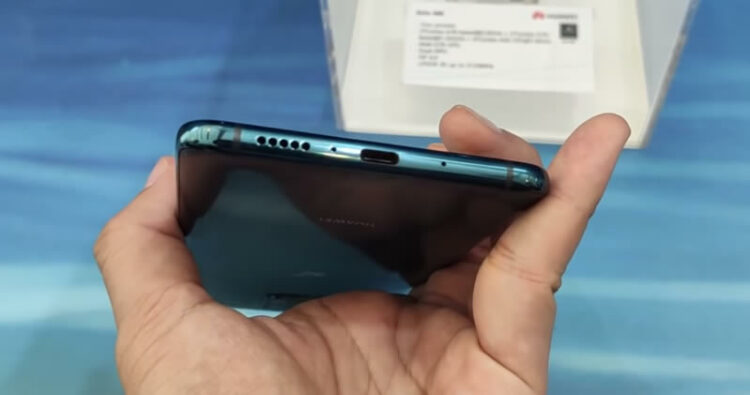 Huawei Mate 20 X 5G ถูกอวดโฉมในประเทศจีน จอใหญ่ 7.2 นิ้ว แรม 8GB กล้องหลัง 3 ตัว จาก Leica (ชมคลิป!!)