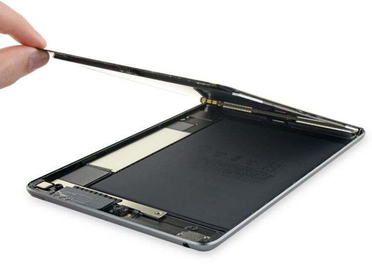 iPad mini 5 ถูกชำแหละแล้ว เผยส่วนประกอบภายในทั้งหมด พบแรม 3GB แบตเตอรี่เหมือนของเดิม (ชมคลิป!!)