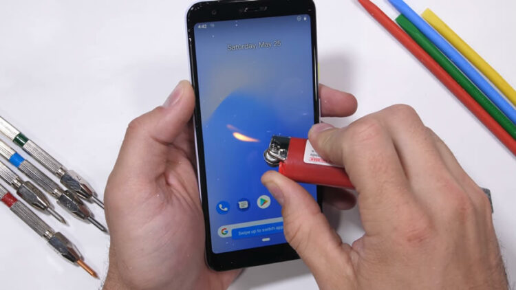 Google Pixel 3a ถูกทดสอบความทนทานแล้ว แสดงให้เห็นถึงความแข็งแรงของวัสดุพลาสติก