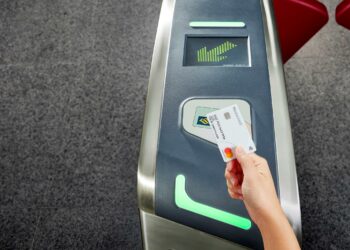 เปิดตัวบัตรเดบิต “Krungthai Metro Link” หรือ “กรุงไทย บัตรเดบิตแมงมุม” บัตรแมงมุมใบแรกของประเทศไทย ใช้กับ MRT และ Airport Rail Link ได้