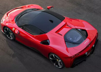 Ferrari SF90 Stradale รถไฮบริดรุ่นแรกของค่าย ที่ทำความเร็วจาก 0 – 62 mph ในเวลาเพียง 2.5 วินาที