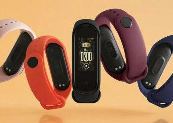 Xiaomi เปิดตัว Mi Band 4 มาพร้อมจอสีแบบ OLED ราคาเริ่มต้นราว 765 บาท และมีรุ่นพิเศษ Avengers Edition