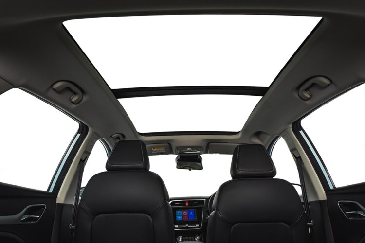 เปิดตัว New MG ZS EV รถยนต์ SUV ขับเคลื่อนด้วยพลังงานไฟฟ้า 100% ราคา 1,190,000 บาท วิ่งไกลสุด 337 ก.ม. ต่อการชาร์จแบตหนึ่งครั้ง