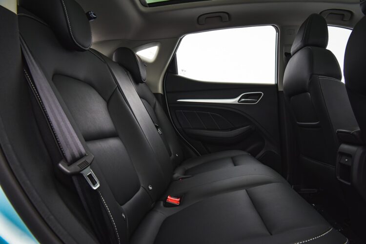 เปิดตัว New MG ZS EV รถยนต์ SUV ขับเคลื่อนด้วยพลังงานไฟฟ้า 100% ราคา 1,190,000 บาท วิ่งไกลสุด 337 ก.ม. ต่อการชาร์จแบตหนึ่งครั้ง