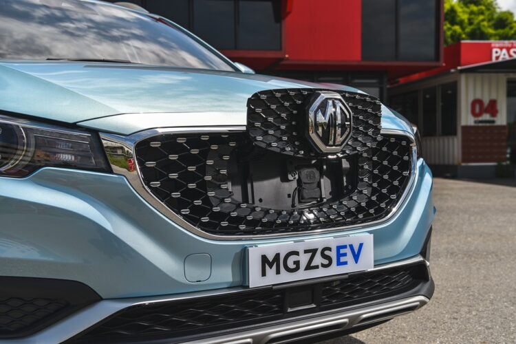 เปิดตัว New MG ZS EV รถยนต์ SUV ขับเคลื่อนด้วยพลังงานไฟฟ้า 100% ราคา 1,190,000 บาท วิ่งไกลสุด 337 ก.ม. ต่อการชาร์จแบตหนึ่งครั้ง