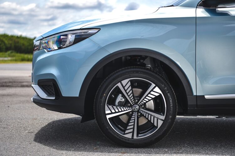 เปิดตัว New MG ZS EV รถยนต์ SUV ขับเคลื่อนด้วยพลังงานไฟฟ้า 100% ราคา 1,190,000 บาท วิ่งไกลสุด 337 ก.ม. ต่อการชาร์จแบตหนึ่งครั้ง