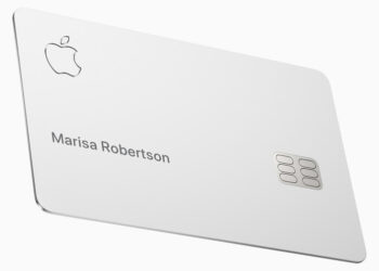 พนักงานในร้าน Apple Store เริ่มได้รับบัตรเครดิตดิจิตอล Apple Card มาใช้จ่ายแล้ว โดยยังอยู่ในช่วงทดสอบ
