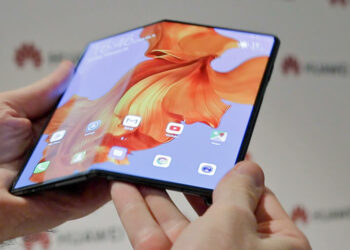 ผู้บริหารระดับสูงของ Huawei อวดความเร็ว 5G ของ Mate X สมาร์ทโฟนพับจอได้รุ่นแรกของค่ายทะลุ 1Gbps