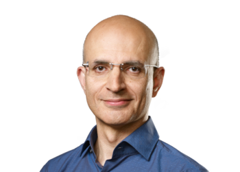 Sabih Khan ทำงานกับ Apple นาน 24 ปีจะมาคุมซัพพลายเชนทั่วโลกของ Apple ในฐานะรองประธานอาวุโสฝ่ายปฏิบัติการ