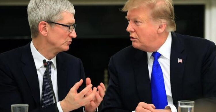 เครียด!! Tim Cook พูดคุยกับ Donald Trump เกี่ยวกับสงครามการค้า ซึ่งอาจส่งผลให้ iPhone มีราคาแพงขึ้นราว 5,000 บาท จากการขึ้นภาษีนำเข้าจากจีนเป็น 25%