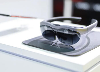 Vivo โชว์เทคโนโลยีชาร์จเร็ว Super FlashCharge 120W และแว่นตา AR สุดล้ำ ในงาน MWC Shanghai