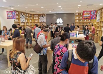 คึกคักต้อนรับการวางขายวันแรก! HUAWEI Y9 Prime 2019 สมาร์ทโฟนกล้องป๊อปอัพในราคาสุดเร้าใจพร้อมโปรโมชั่นเด็ดที่ใครเห็นก็มือสั่น!!