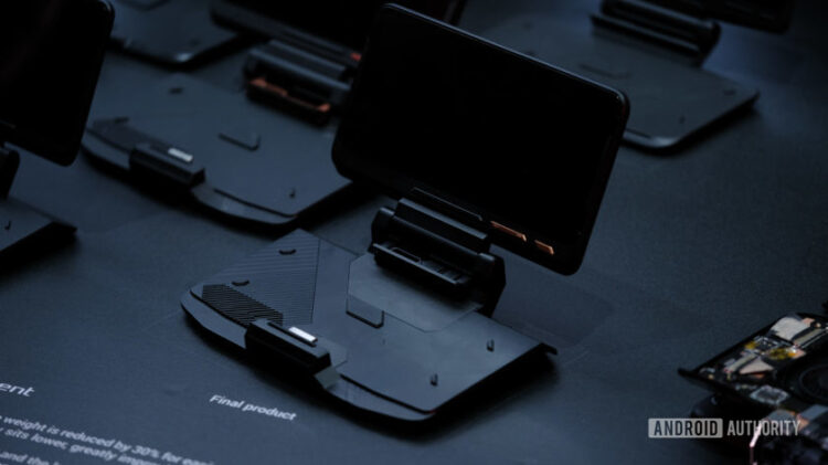 Asus ROG Phone 2 มาพร้อมอุปกรณ์เสริม ที่ทำให้สมาร์ทโฟนกลายเป็น Nintendo Switch และ 3DS