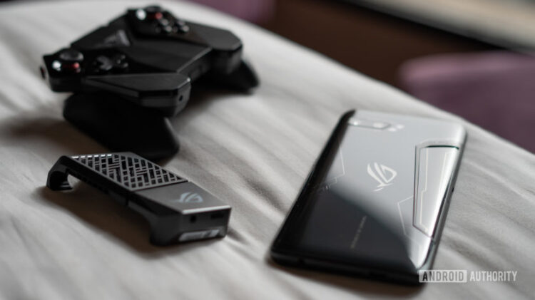 Asus ROG Phone 2 มาพร้อมอุปกรณ์เสริม ที่ทำให้สมาร์ทโฟนกลายเป็น Nintendo Switch และ 3DS