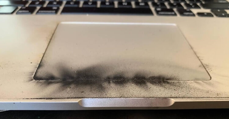 เกิดเหตุ MacBook Pro รุ่น 15 นิ้ว ระเบิด ก่อนที่ Apple จะประกาศเรียกคืนในอีก 3 วันถัดมา