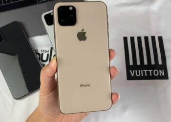iPhone 11 Max เครื่องโคลนระบบ Android ถูกผลิตออกมาแล้วทั้ง 3 สี ลอกเลียนดีไซน์จากภาพเรนเดอร์มาทั้งหมด (ชมคลิป)