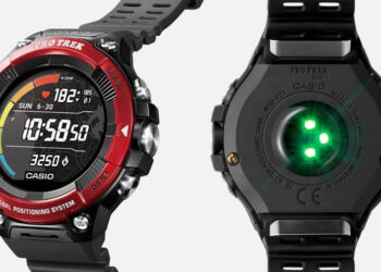 Casio WSD-F21HR สมาร์ทวอทช์ที่มาพร้อมเซ็นเซอร์วัดอัตราการเต้นหัวใจ ราคาราว 15,400 บาท