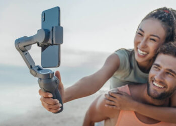 DJI Osmo Mobile 3 เปิดตัวแล้ว!! มาพร้อมขนาดกะทัดรัด พับเก็บได้ ราคาราว 3,670 บาท