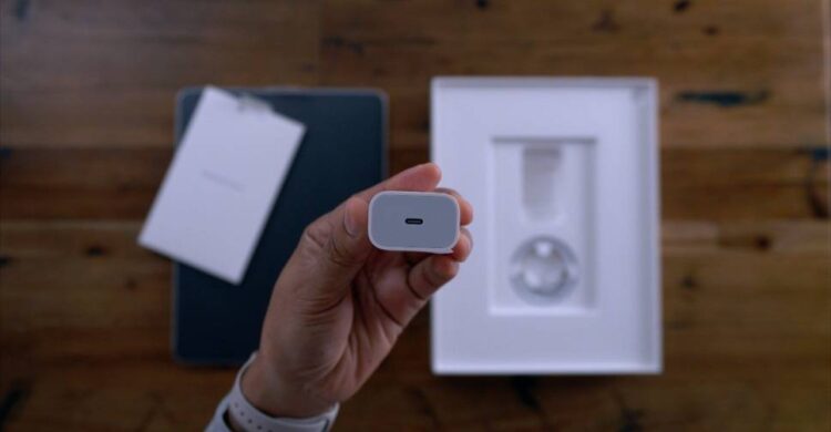 ลือรอบใหม่!! ยืนยันว่า iPhone 11 จะแถมที่ชาร์จ USB-C มาให้ในกล่อง ไม่ต้องเสียเงินซื้อเพิ่ม