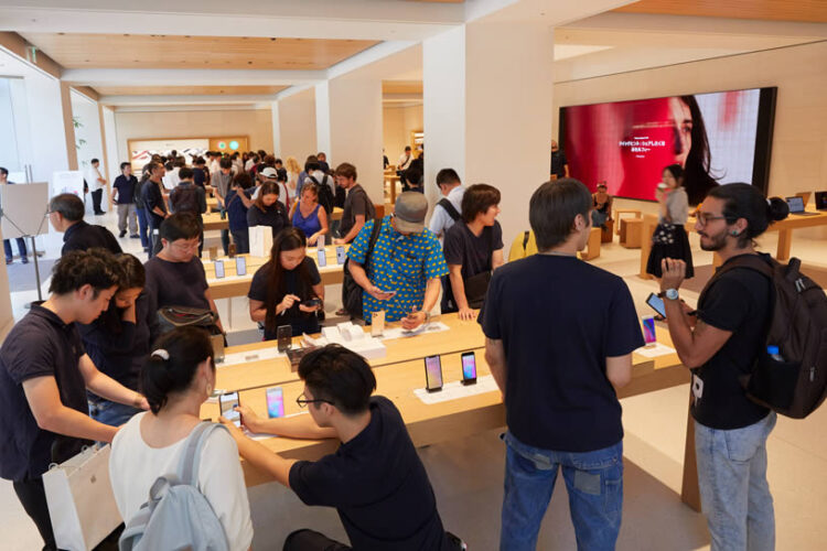 iPhone 11 series และ Apple Watch Series 5 พร้อมวางจำหน่ายแล้วที่ Apple Store เริ่มตั้งแต่วันนี้เป็นต้นไป