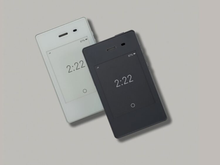 เบื่อสมาร์ทโฟน!! Light Phone 2 มือถือขนาดเท่าบัตรเครดิต ทำได้แค่โทรออก-รับสาย  ข้อความ และตั้งปลุกได้