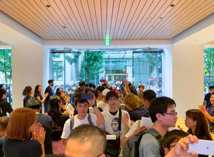 ชมบรรยากาศ Apple Store สาขา Marunouchi ใหม่ล่าสุดในญี่ปุ่นอยู่ใกล้สถานีโตเกียว