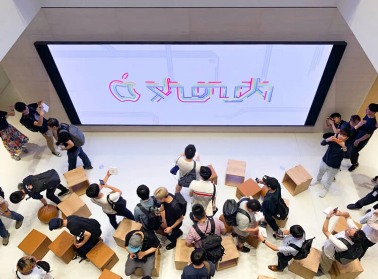 ชมบรรยากาศ Apple Store สาขา Marunouchi ใหม่ล่าสุดในญี่ปุ่นอยู่ใกล้สถานีโตเกียว