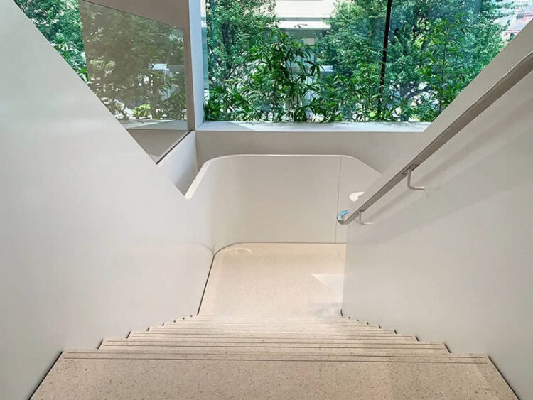 ชมบรรยากาศ Apple Store สาขา Marunouchi ใหม่ล่าสุดในญี่ปุ่นอยู่ใกล้สถานีโตเกียว