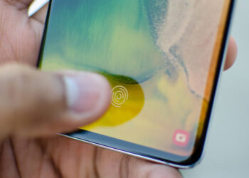 Samsung ยอมรับ พบข้อบกพร่องที่เซ็นเซอร์ Under-Screen Fingerprint ของ Galaxy S10 ทำให้ใครๆ ก็ปลดล็อคได้