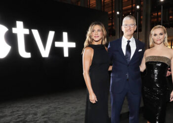 Tim Cook ให้เหตุผลว่าทำไมจึงให้บริการ Apple TV+ ฟรี!! ในปีแรก