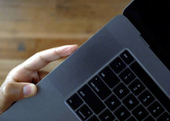 Apple ยืนยัน!! ลำโพง MacBook Pro 16 นิ้ว ที่มีเสียงดังแปลกๆ เมื่อกดหยุดเล่น เป็นปัญหาทางด้านซอฟต์แวร์ และกำลังอยู่ในระหว่างแก้ไข