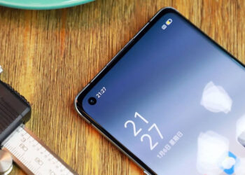 เผยโฉม OPPO Reno3 Pro 5G เครื่องจริง วัดความบางได้ 7.7 มิลลิเมตร