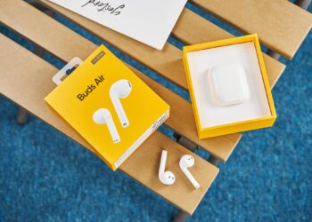 เตรียมพบกับ realme Buds Air หูฟังไอเท็มใหม่จาก realme กับสุดยอดพลังเสียงที่มาพร้อมสไตล์