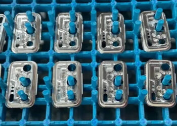 Huawei P40 จะมาพร้อมกล้องหลัง 3 ตัว อ้างอิงจากภาพหลุดล่าสุด