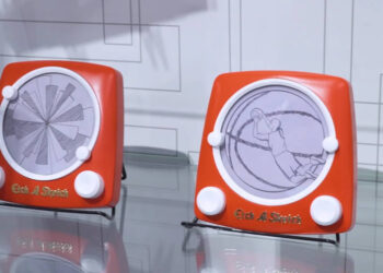 Etch a Sketch สามารถวาดวงกลมที่สมบูรณ์แบบได้แล้ว หลังจากผลิตออกมาจำหน่ายร่วม 60 ปี
