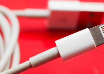 Apple จะถูกบังคับให้เปลี่ยนมาตรฐานการชาร์จแบตเตอรี่ มาใช้มาตรฐานเดียวกันในยุโรป