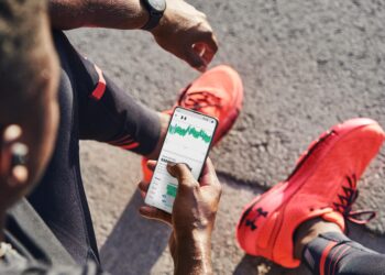 Under Armour เปิดตัว HOVR Machina รองเท้าวิ่งมาพร้อมฟีเจอร์แนะนำการวิ่งแบบเรียลไทม์