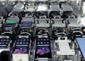 Samsung แชร์วีดีโอเผยเบื้องหลังการผลิต Galaxy Z Flip หวังสร้างความเชื่อมั่นในนวัตกรรมจอพับได้