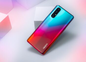 หลุดเครื่องจริง OPPO Find X2  หน้าจอแบบ Punch-hole ลื่น 120Hz ความละเอียด 2K