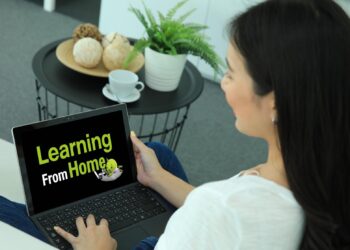 AIS เปิดตัว Student SIM Card เน็ตไม่อั้นความเร็ว 4 Mbps ราคา 400 บาทใช้ได้นาน 3 เดือน เริ่ม 3 เมษายน 2563 เป็นต้นไป