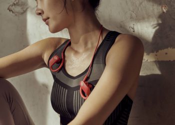 เลิกลือ!! Apple เปิดตัวหูฟังไร้สาย Powerbeats4 ทางการ มาพร้อมชิป H1 แบตเตอรี่ใช้งานนาน 15 ชั่วโมง ราคาราว 4,820 บาท